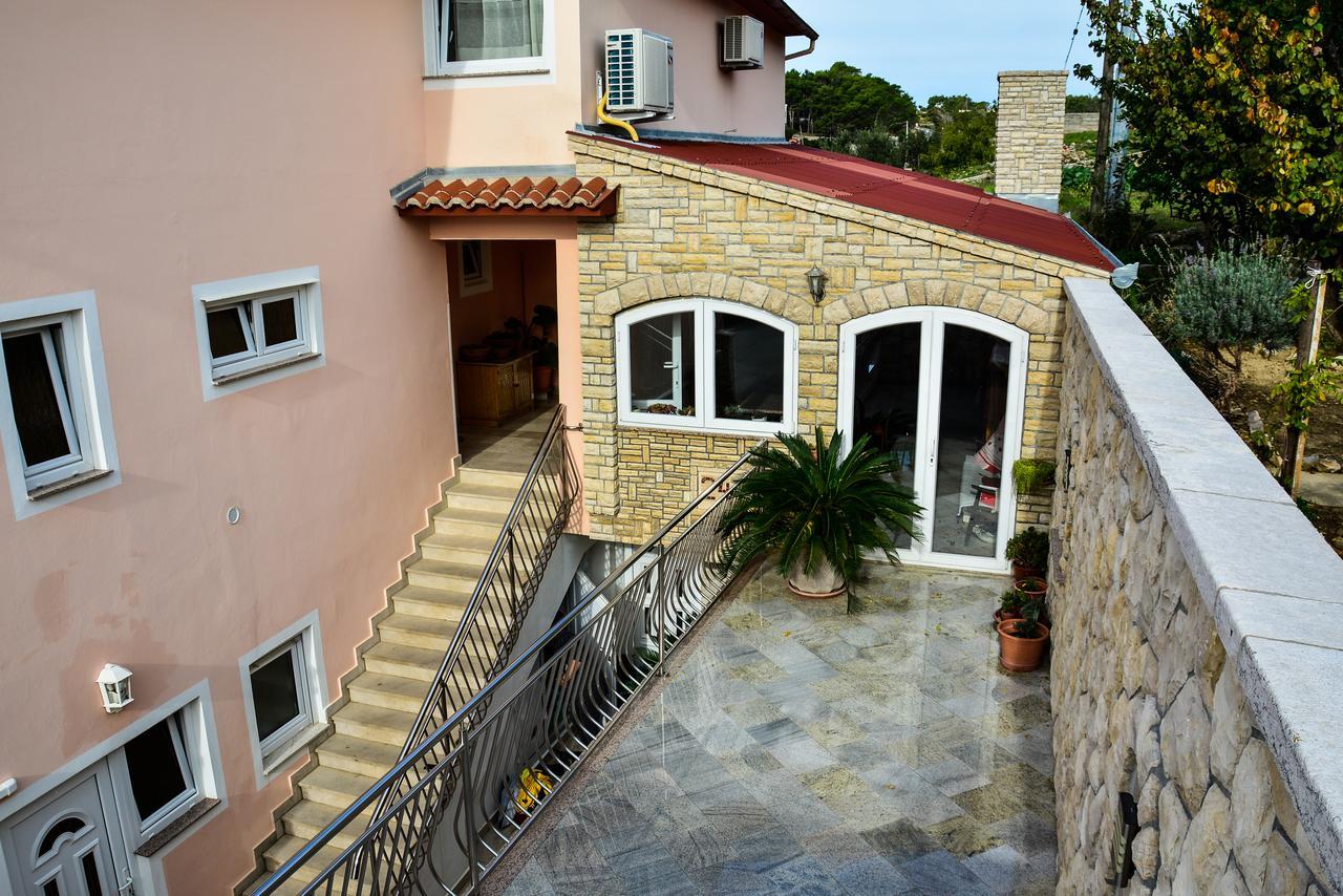 Toska Apartment Banjol