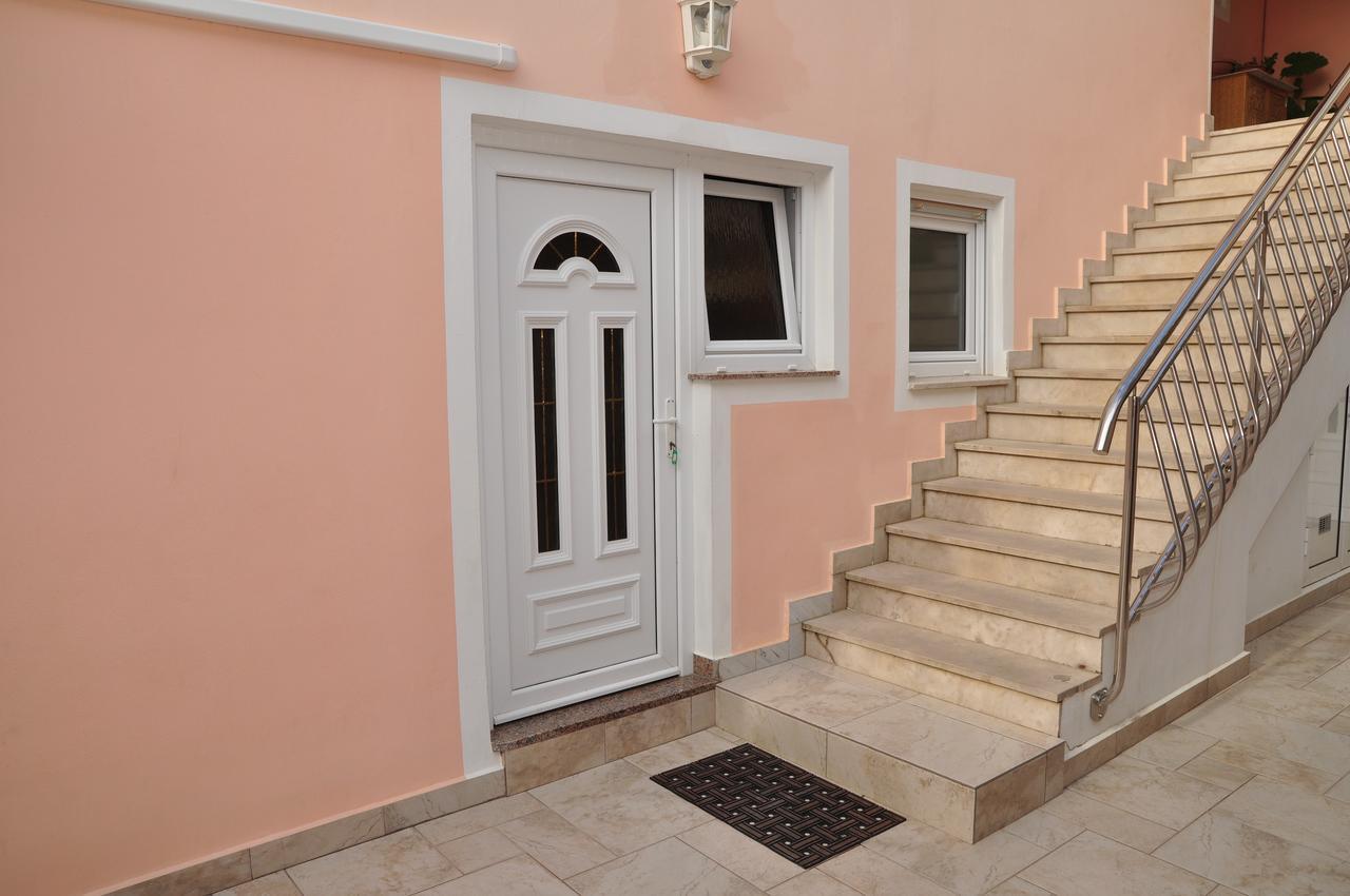 Toska Apartment